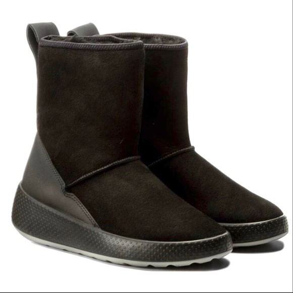 Ecco Ukiuk shearling boot,worn one hour on a shoot